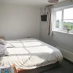 Home With Hottub Near Altontowers & Waterworld Sot