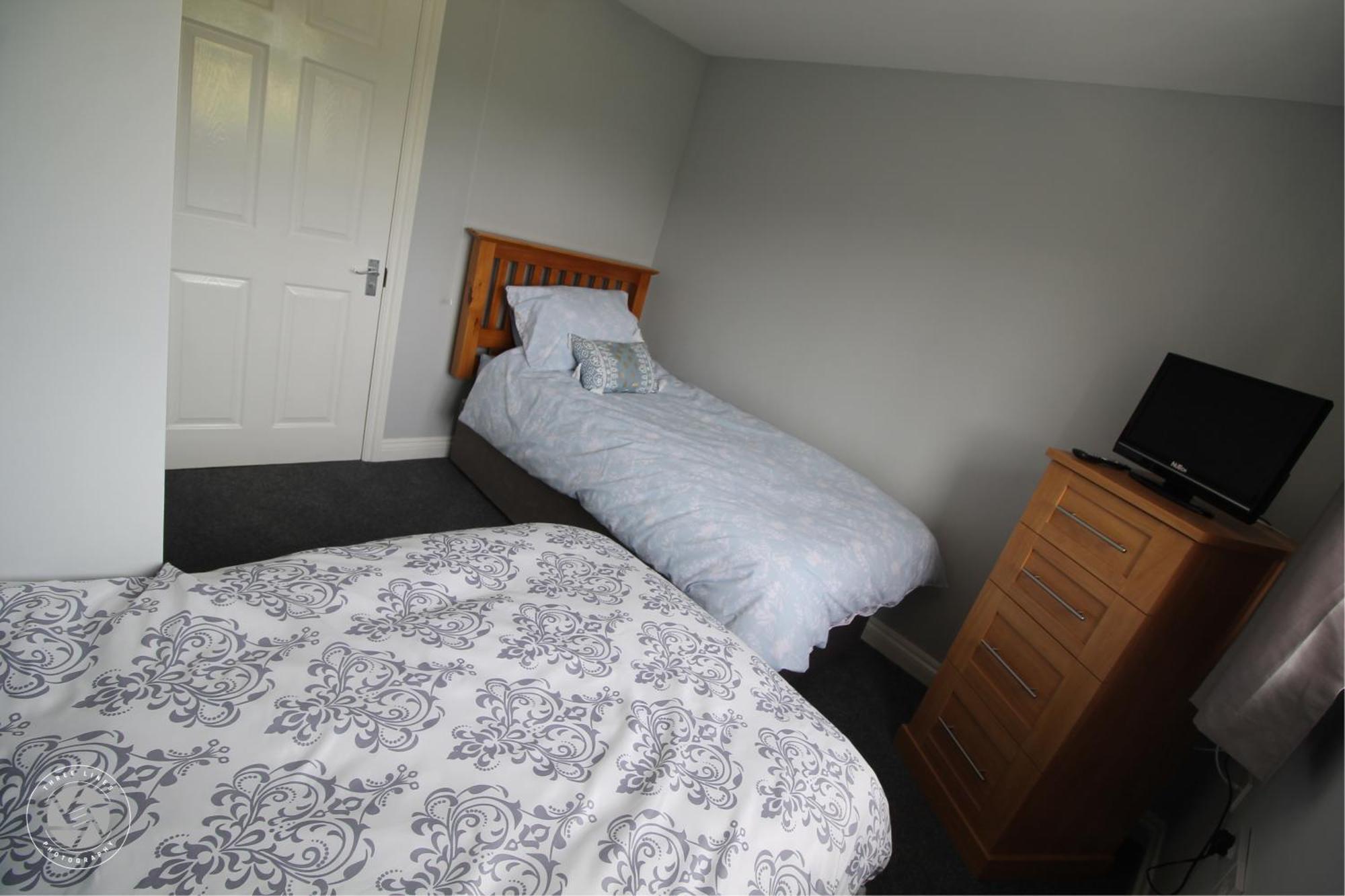 With Hottub Near Altontowers & Waterworld Sot Stoke-on-Trent
